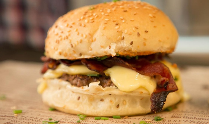 Pour la Saint Fernand, Big Fernand vous offre boisson + frites !
