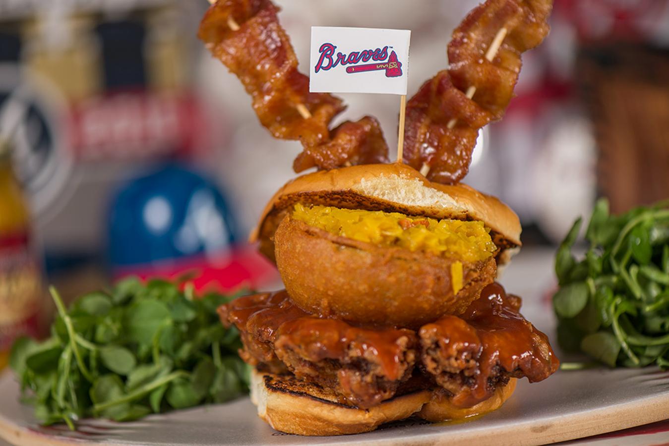 La viande d’un burger glacée à la boisson énergisante Monster