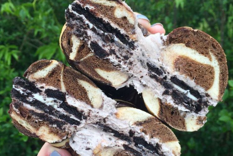 Laissez-vous tenter par le nouveau bagel Oreo !