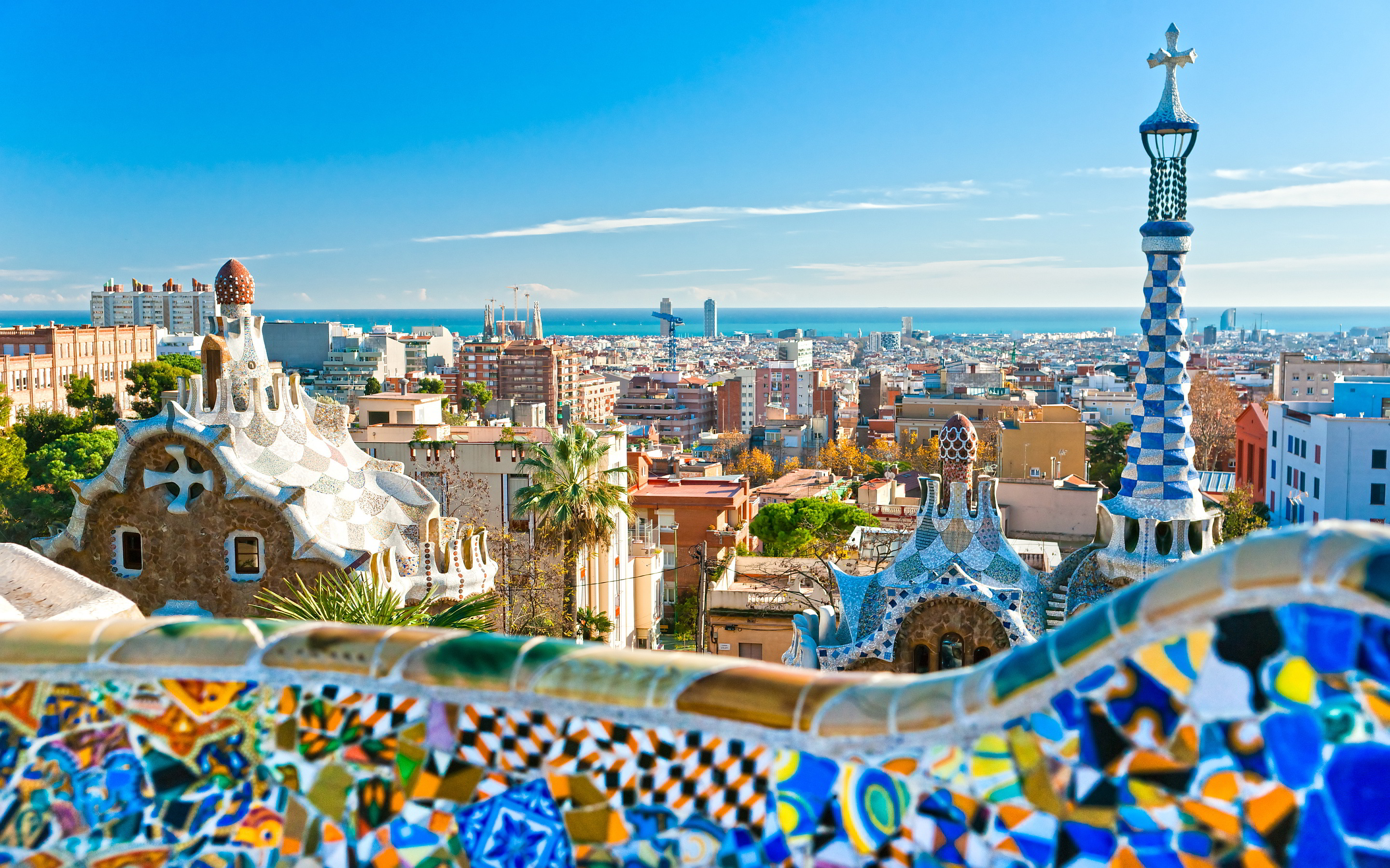 TOP : Patatas Bravas, Calamars, Churros, Txistorra.. Que faut-il manger à Barcelone ?