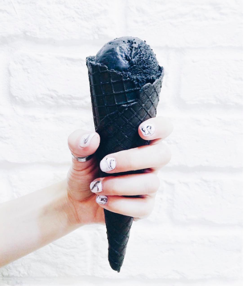 Black-Ice-Cream_2
