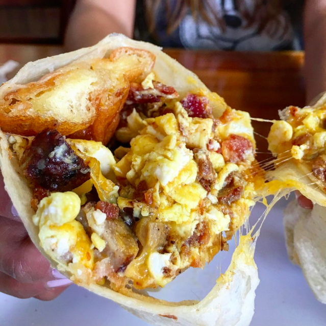 Le Doughrito : mix entre donut & burrito