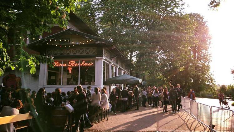 Le Rosa Bonheur lance son festival africain aux Buttes-Chaumont