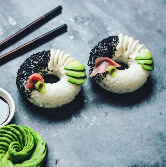 Tout nouveau tout chaud : les sushis en forme de donuts