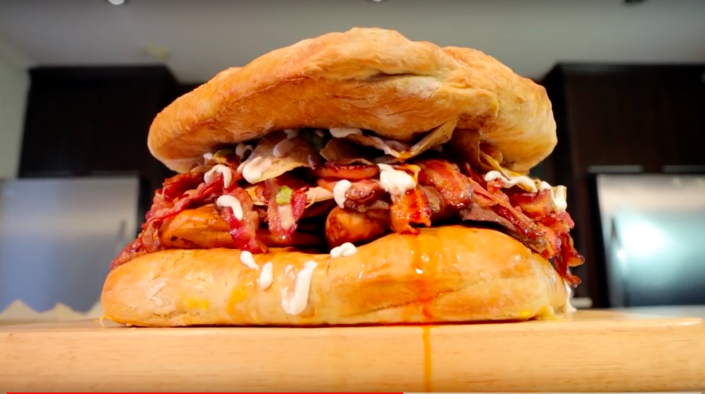 Savourez ce Mexican Burger aux 62 389 calories !