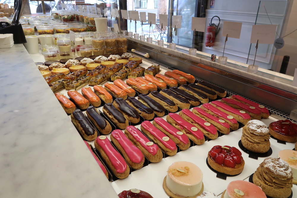 Aujourd\u0027hui, on est en 2016, Maison Pradier existe depuis 1859 ( la première pâtisserie fut ouverte à l\u0027Assemblée Nationale ), le concept revendique encore