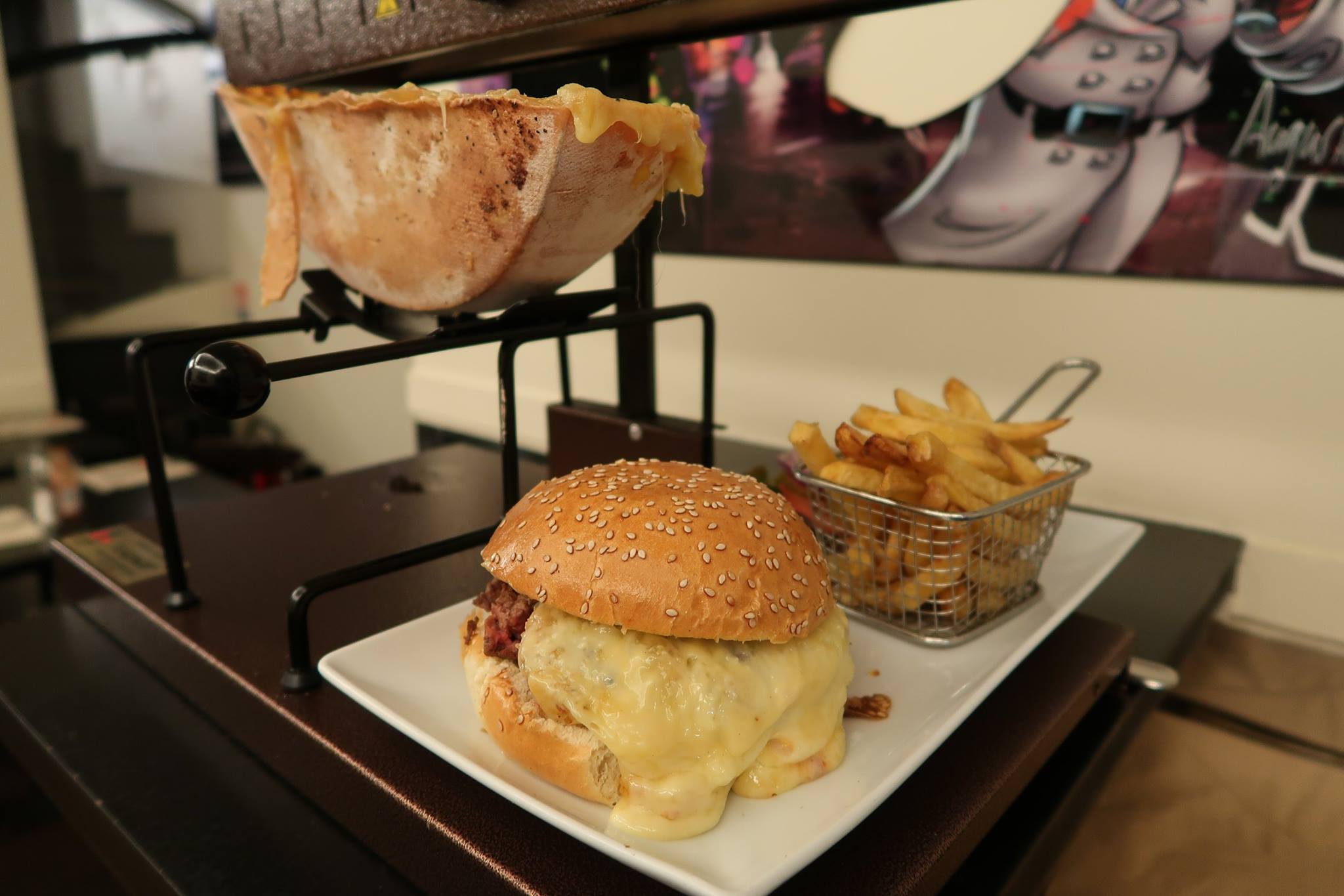 L’American Diner PDG lance un FAT Hamburger Raclette