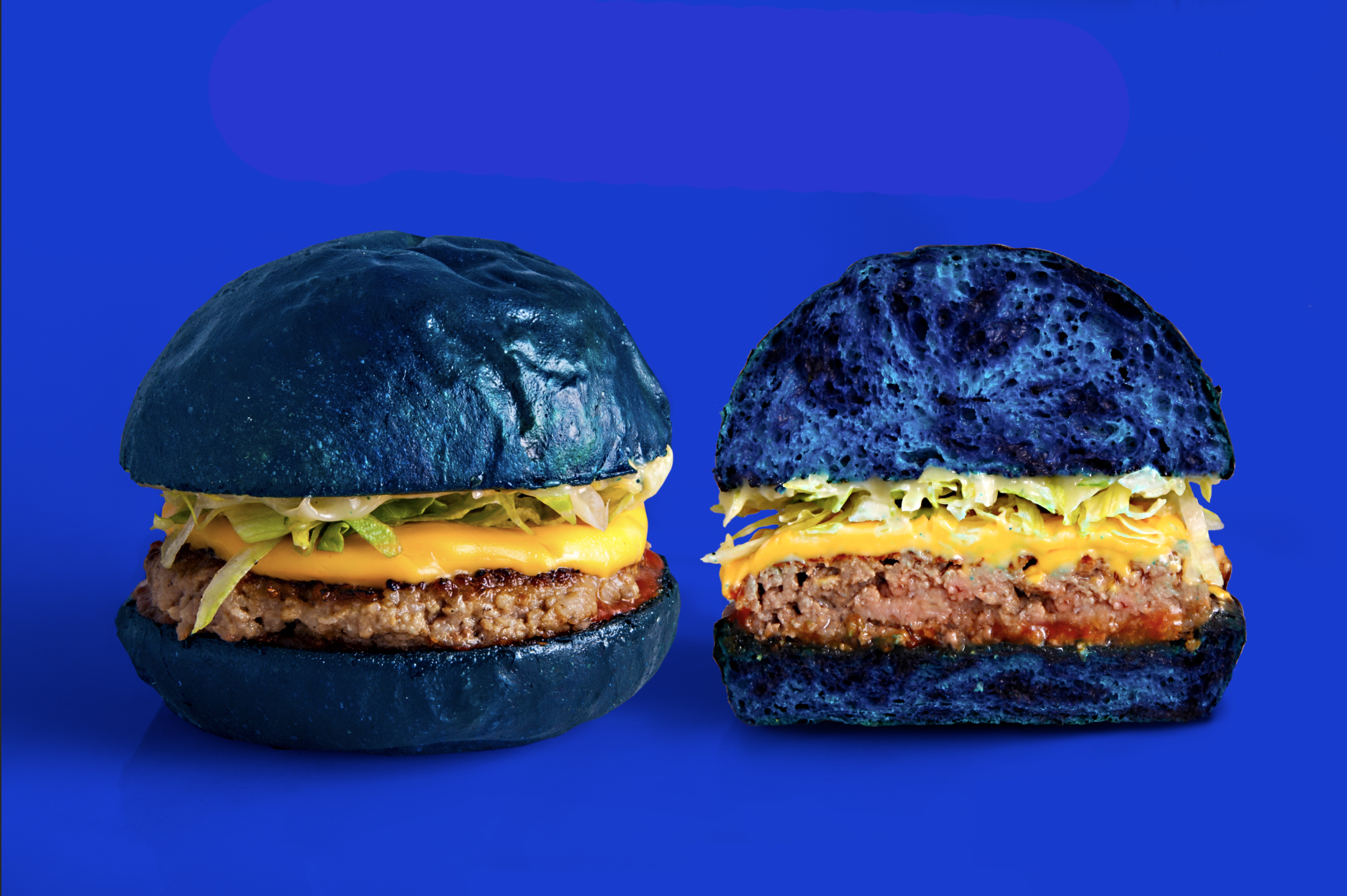 Blend & colette s’associent pour créer le Farewall, un burger bleu