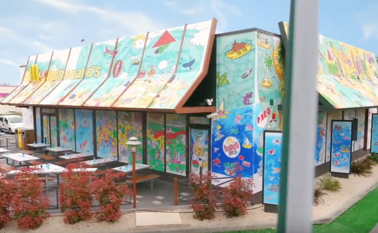 Coloriez la façade d’un McDonald’s avec OMY