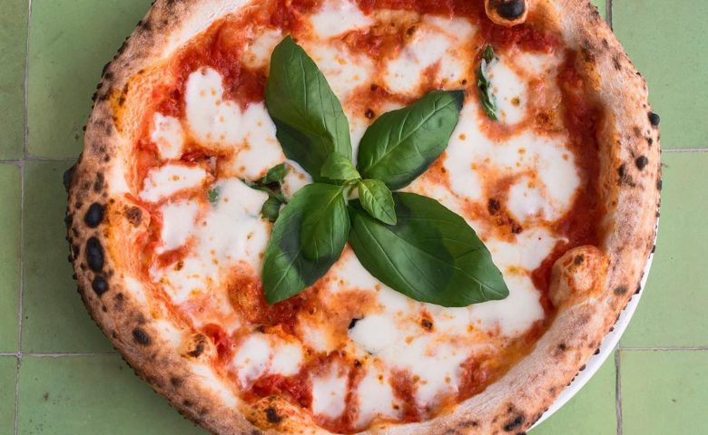 Onvaoùcesoir x Bricktop Pizza créent une Pizza Napolitaine avec des abricots